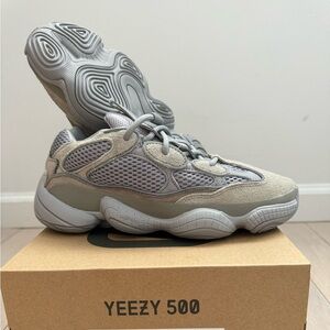 Yeezy 500 gray size 6